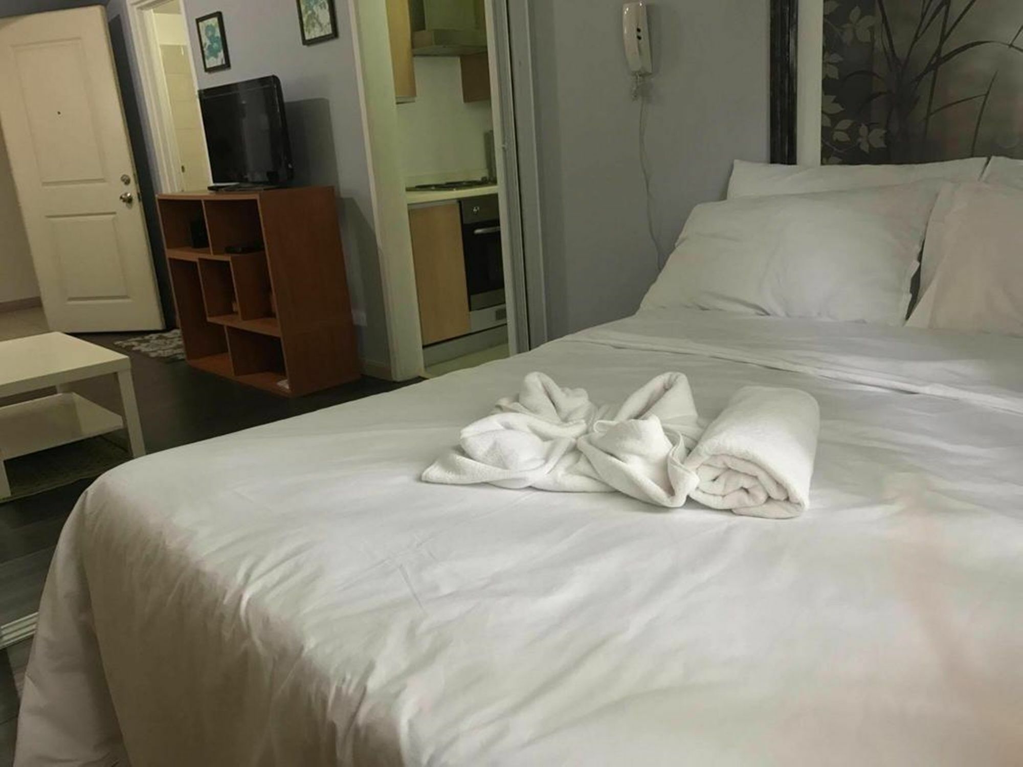 Go-Stay @ South Of Market Taguig Exterior photo