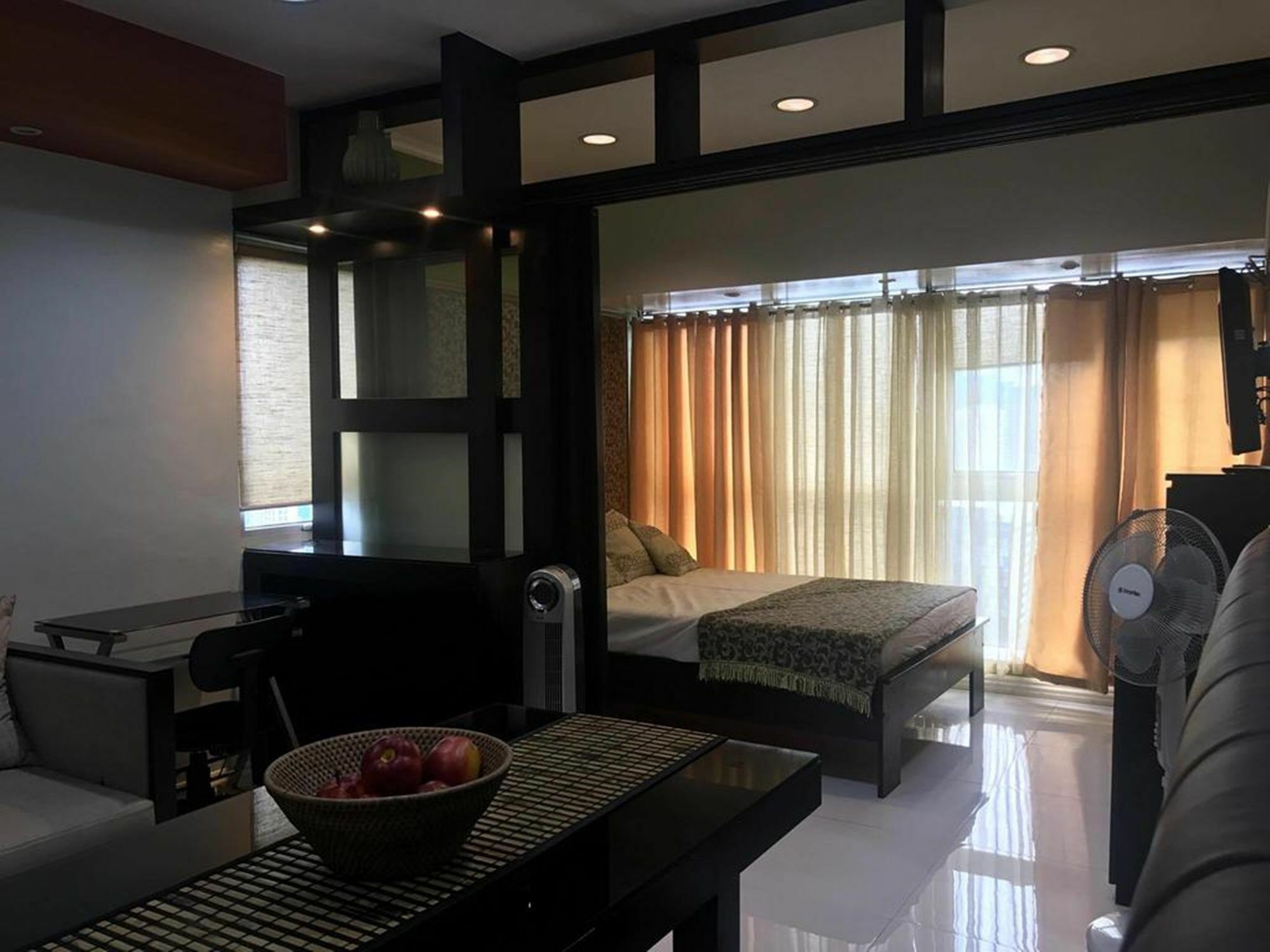 Go-Stay @ South Of Market Taguig Exterior photo